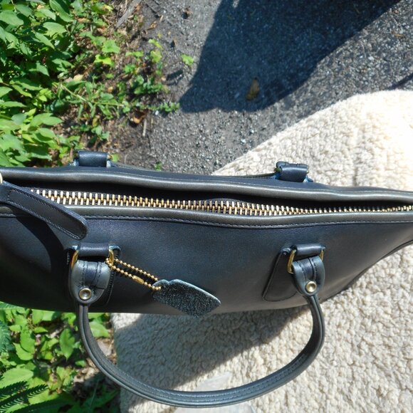 Vintage Coach Club Satchel 9885, EUC in Navy - Picture 3 of 9